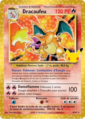 Carte Pokémon Dracaufeu 4/102 Secrète 30ᵉ Anniversaire