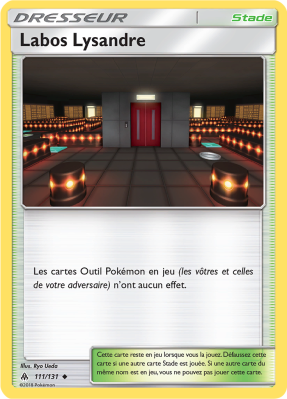 Carte Pokémon Labos Lysandre 111/131 Peu commune Lumière Interdite